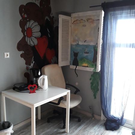 The Studio With The Bohemian Ambiance Thessaloniki Exterior photo
