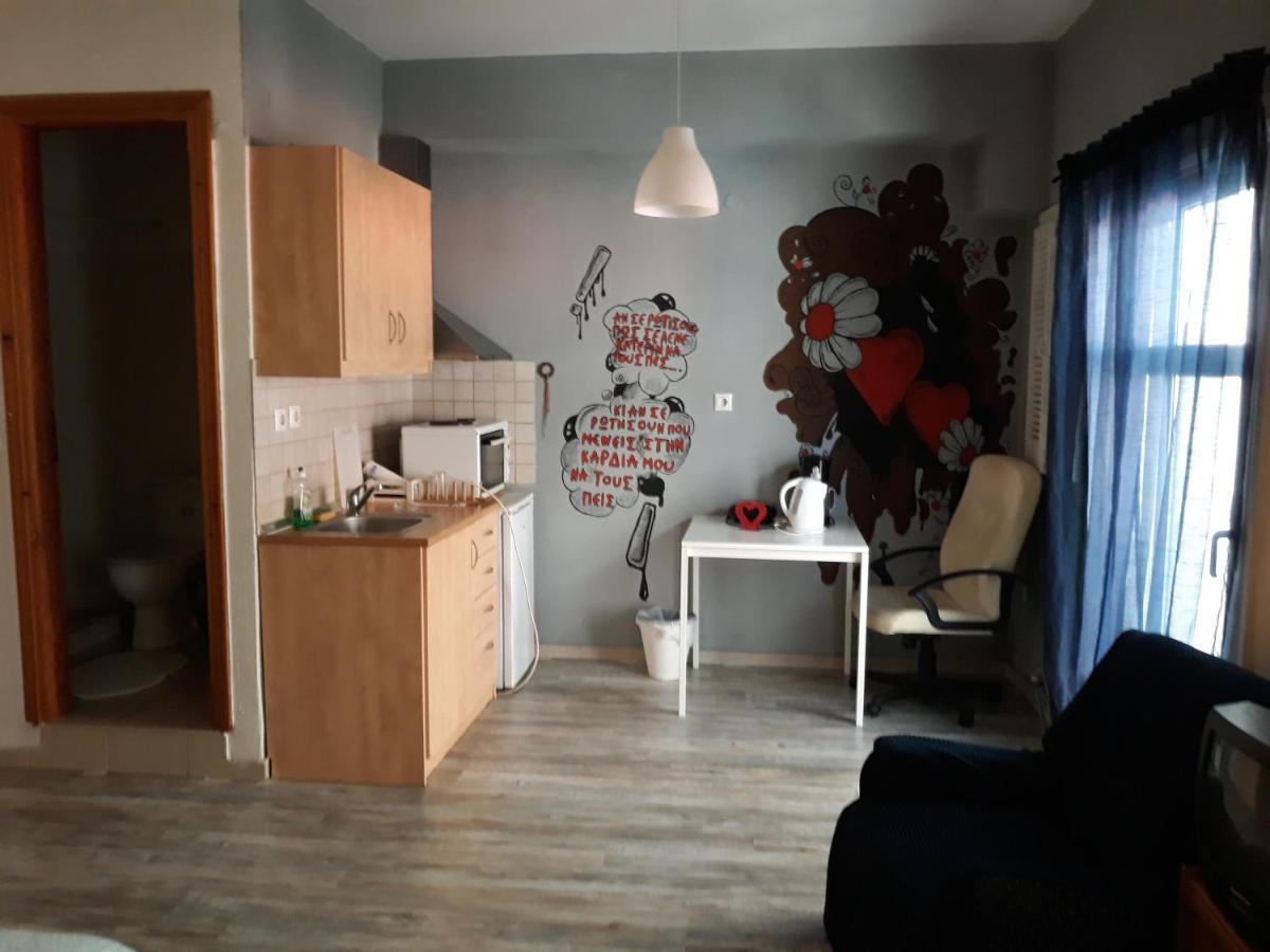 The Studio With The Bohemian Ambiance Thessaloniki Exterior photo